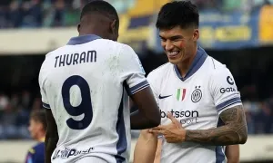 Inter Milan chiếm đỉnh bảng của Napoli ở Serie A