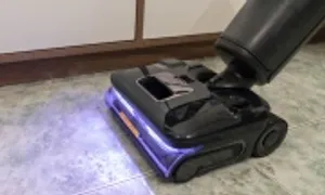 Máy lau nhà hơi nước và nước nóng đầu tiên của Roborock